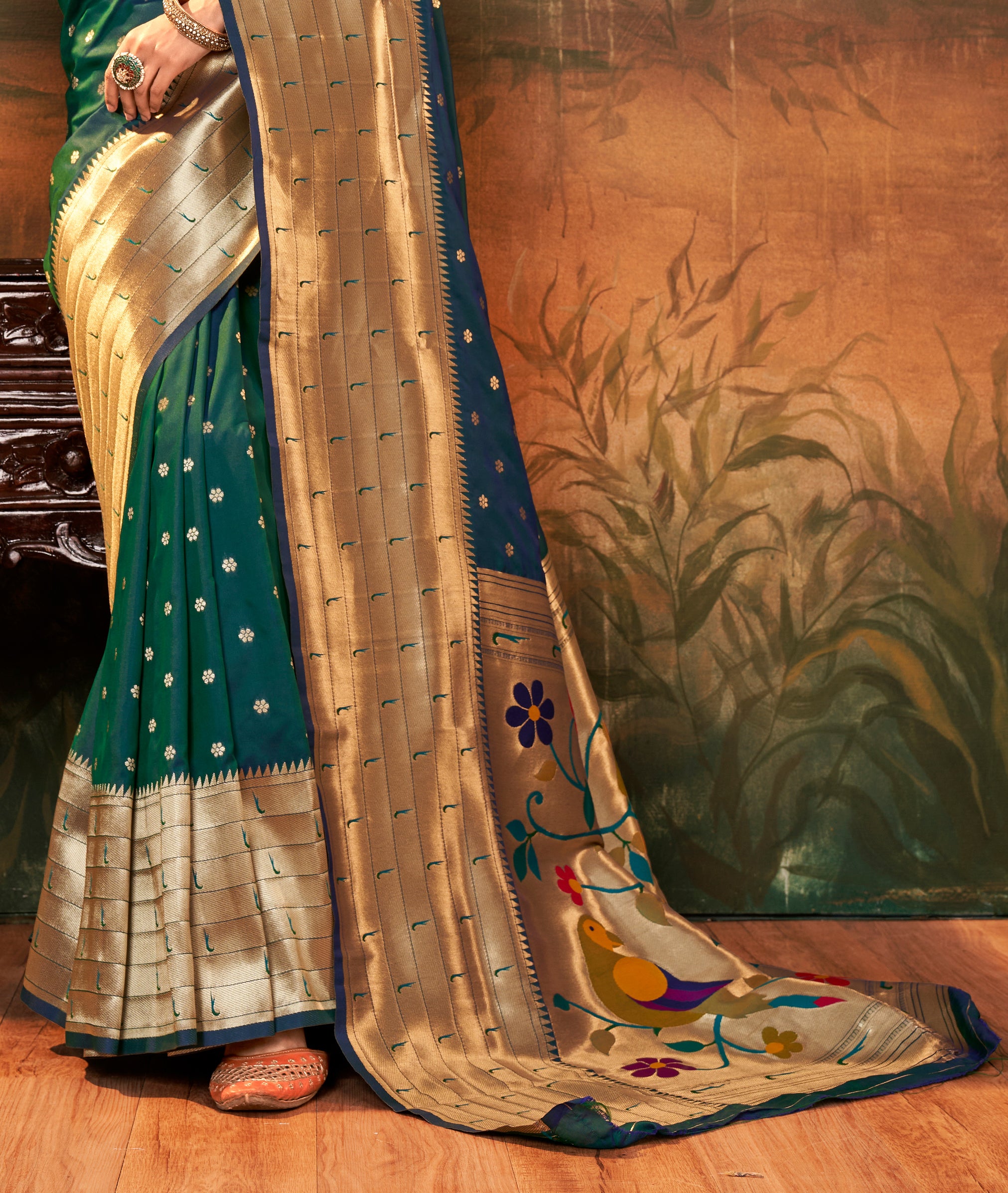 Citrusy Dark Green Pure Paithani Silk with Zari Weaving Saree