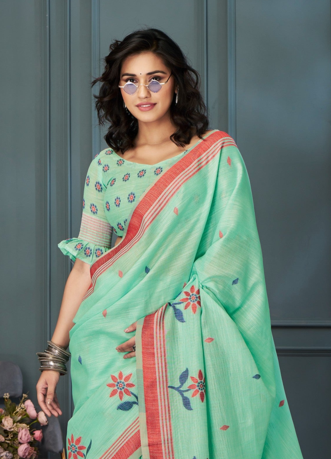 Serene Sea Green Handloom Linen Silk Saree with Intricate Weaving