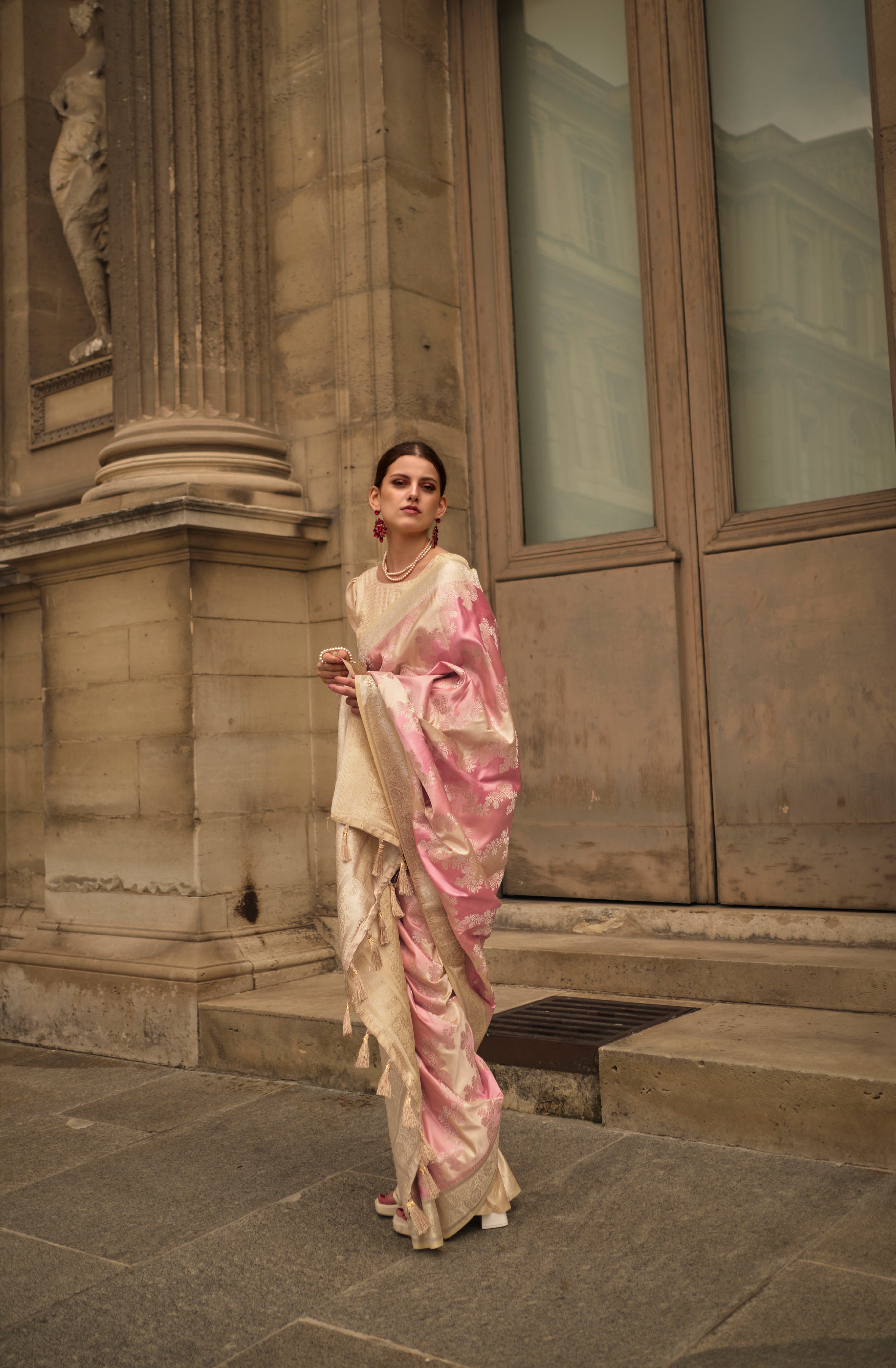 Exquisite Light Pink and Cream Banarasi Handloom Rangkat Weaving Saree