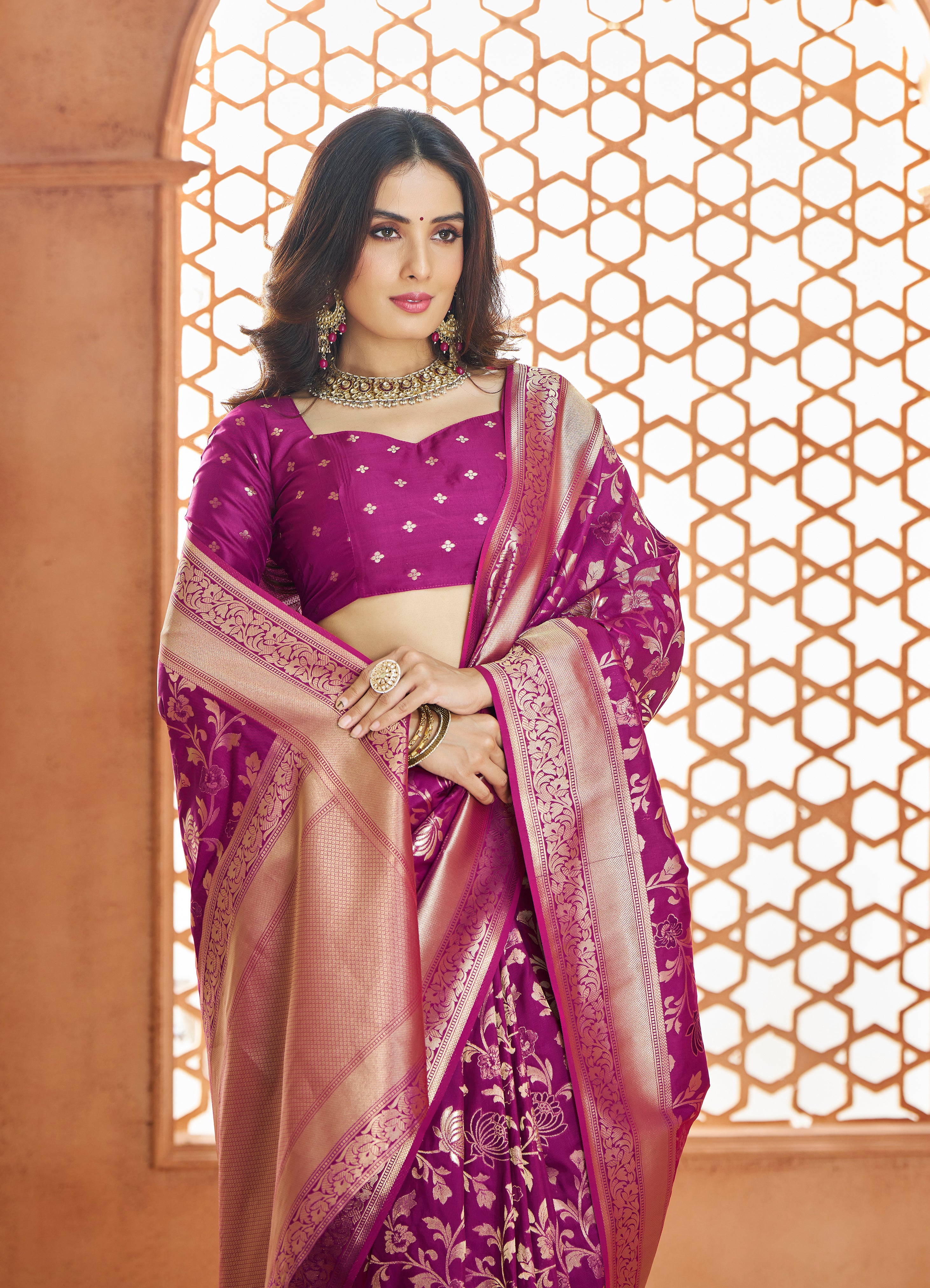 Elegant Pink coloured 100% Pure Soft Banarasi Silk