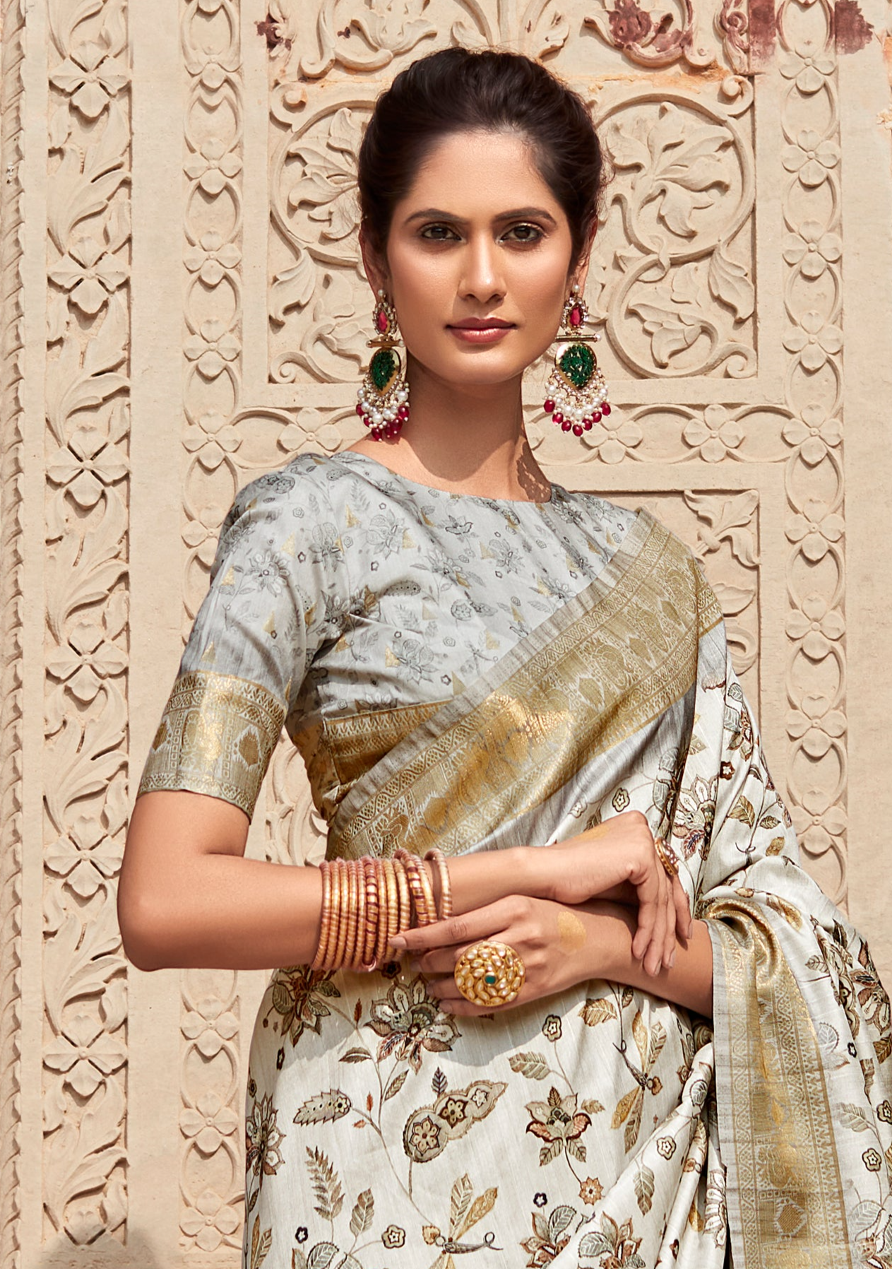 Efflorescence Off White Digital Printed Soft Silk Saree: