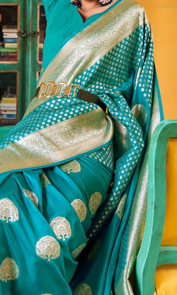 Graceful Light Green Zari Woven Banarasi Silk Saree