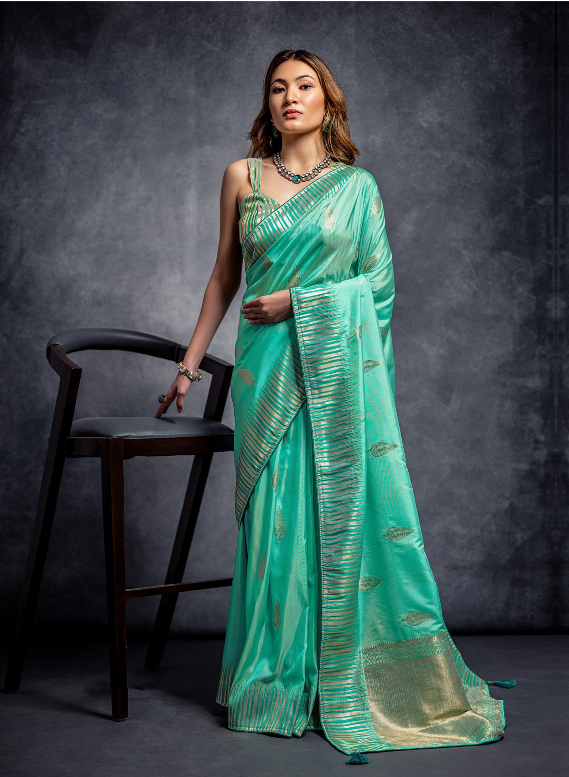 Emerald Green Zari Weaving Cotton Silk Saree