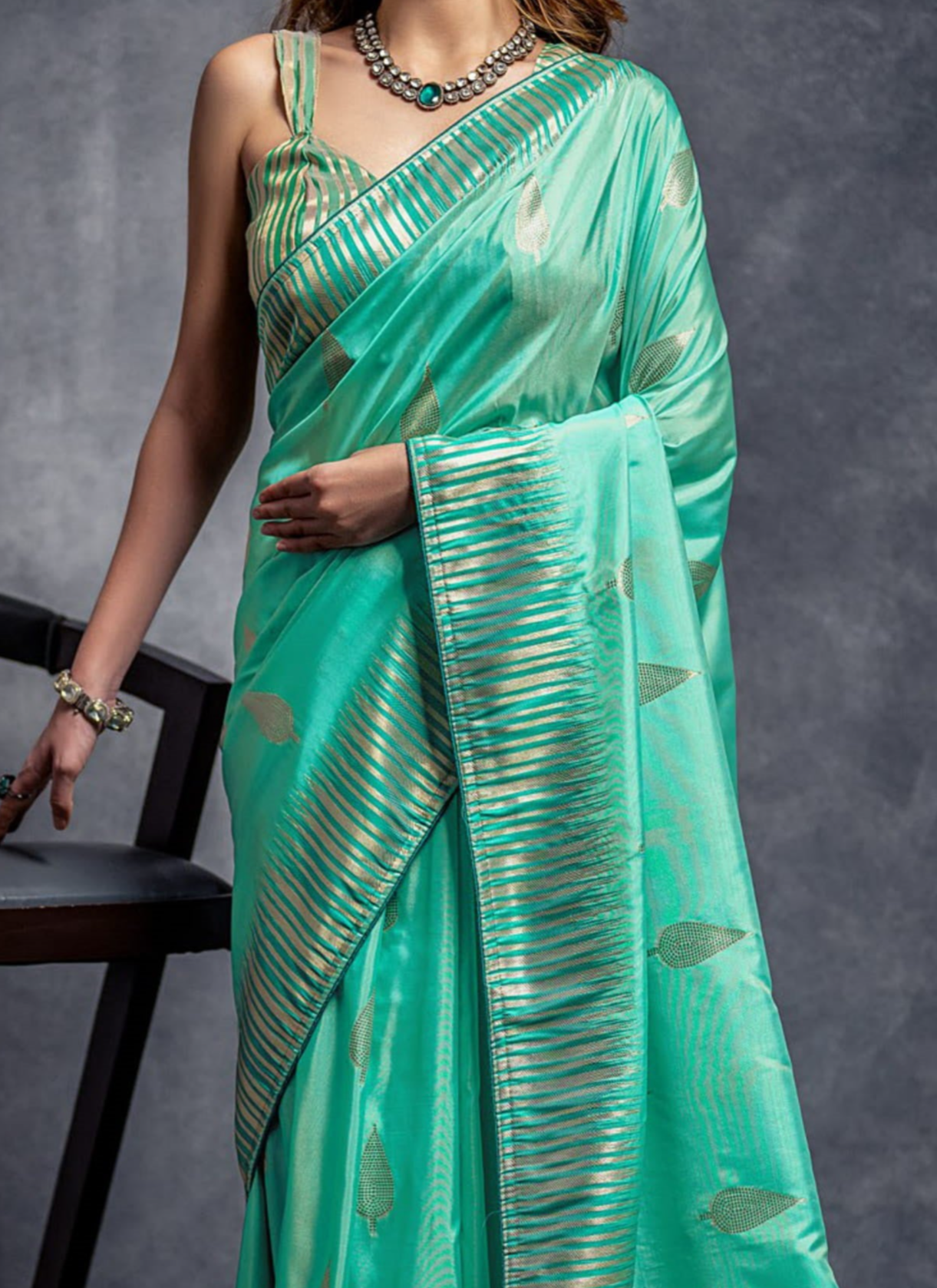 Emerald Green Zari Weaving Cotton Silk Saree