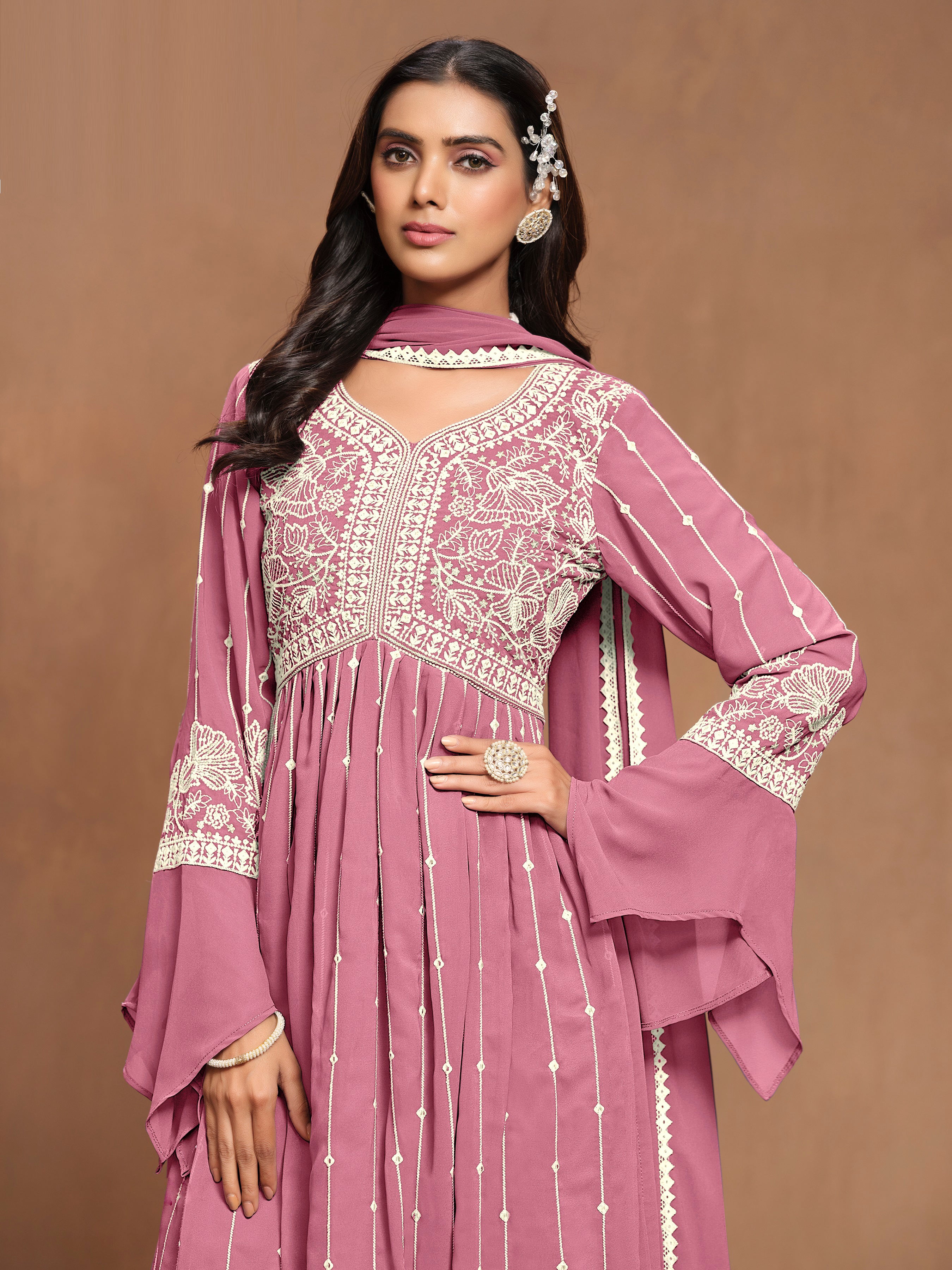 Pink Georgette Thread Work Salwar Kameez