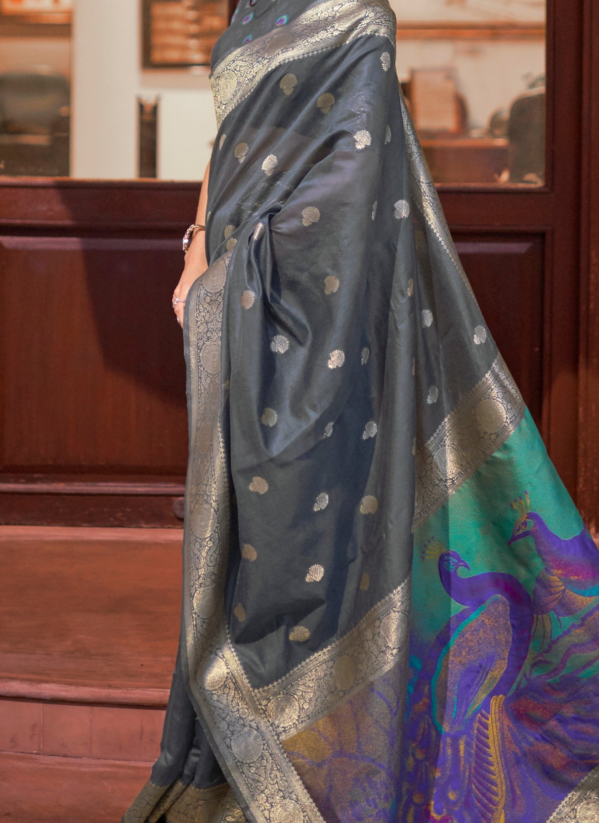 Elegant Grey Zari Woven Banarasi Silk Saree with Peacock Pallu