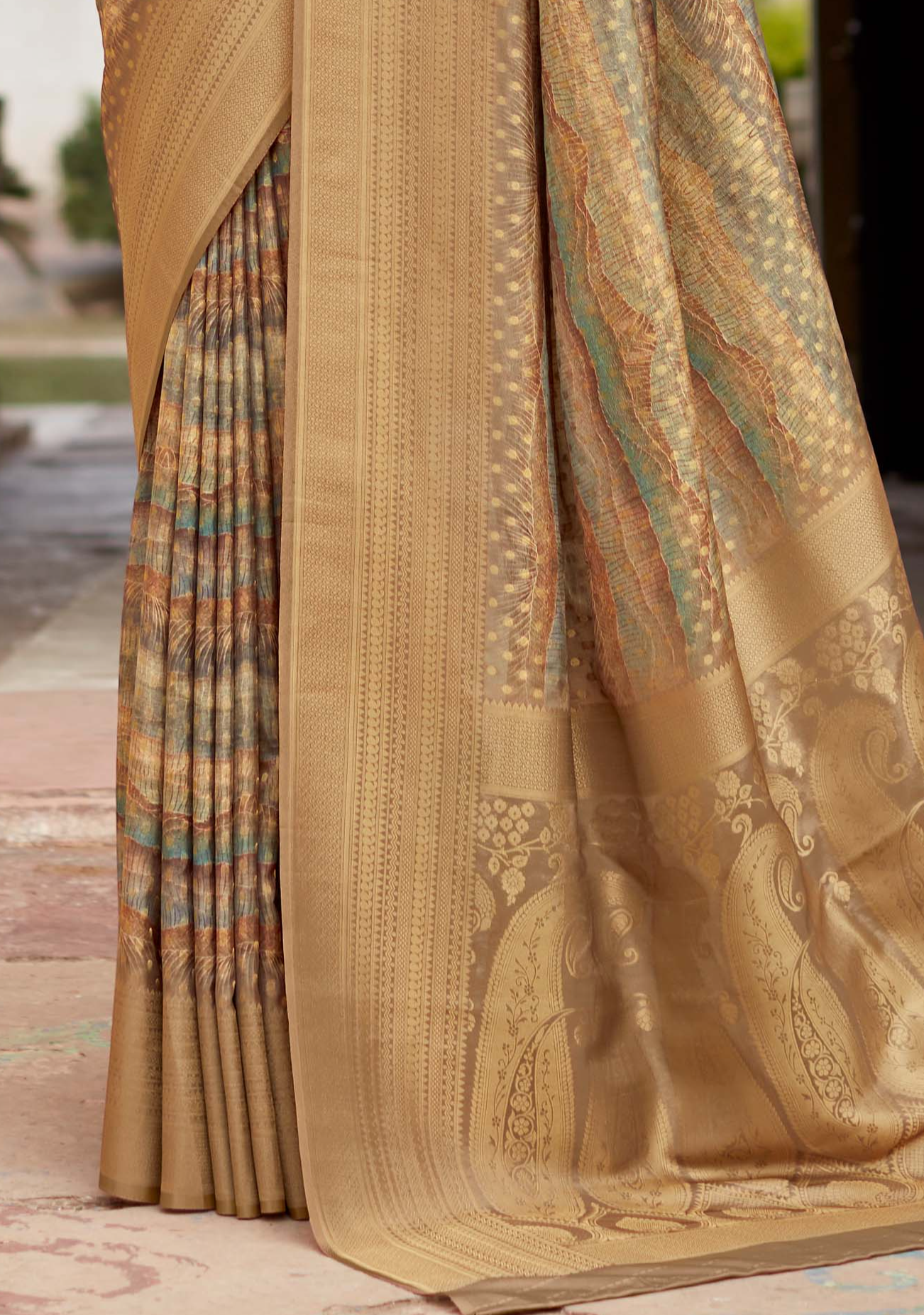 Exquisite Vintage Brown Banarasi Digital Printed Silk Saree