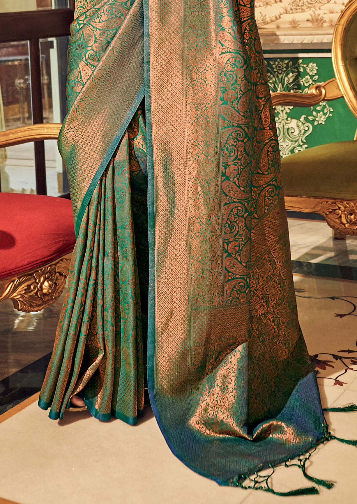 Pine Green Zari Woven Kanjivaram Silk Saree