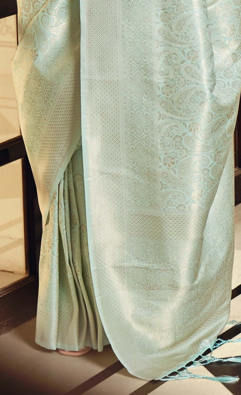 Beryl Green Woven Kanjivaram Silk Saree