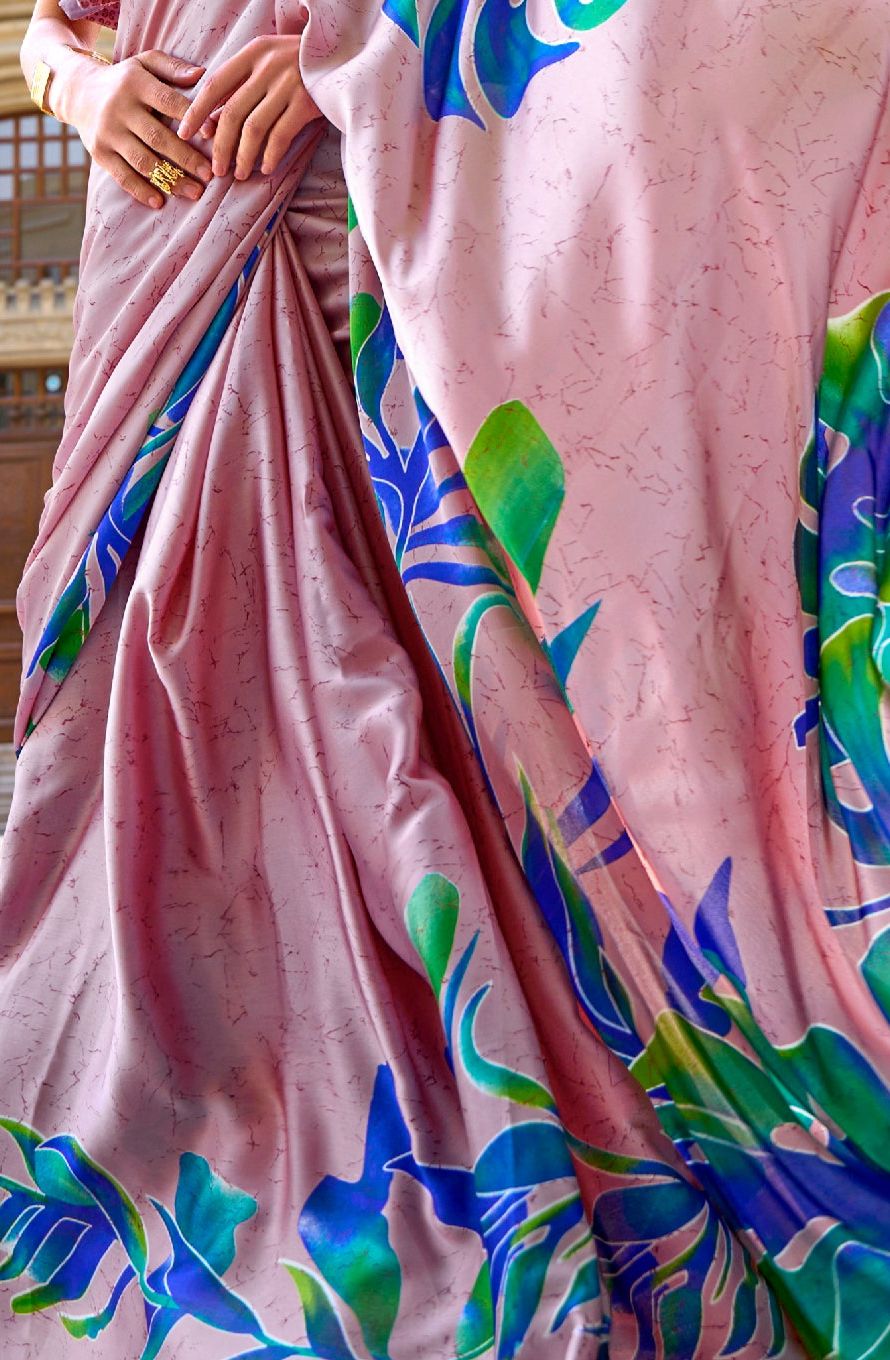 Graceful Light Pink Woven Lucknowi Chikankari Saree