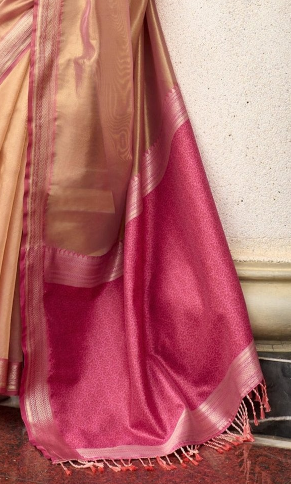 Light Pink Elegance: Pure Tissue Silk Saree with Stunning Designer Pallu & Blouse