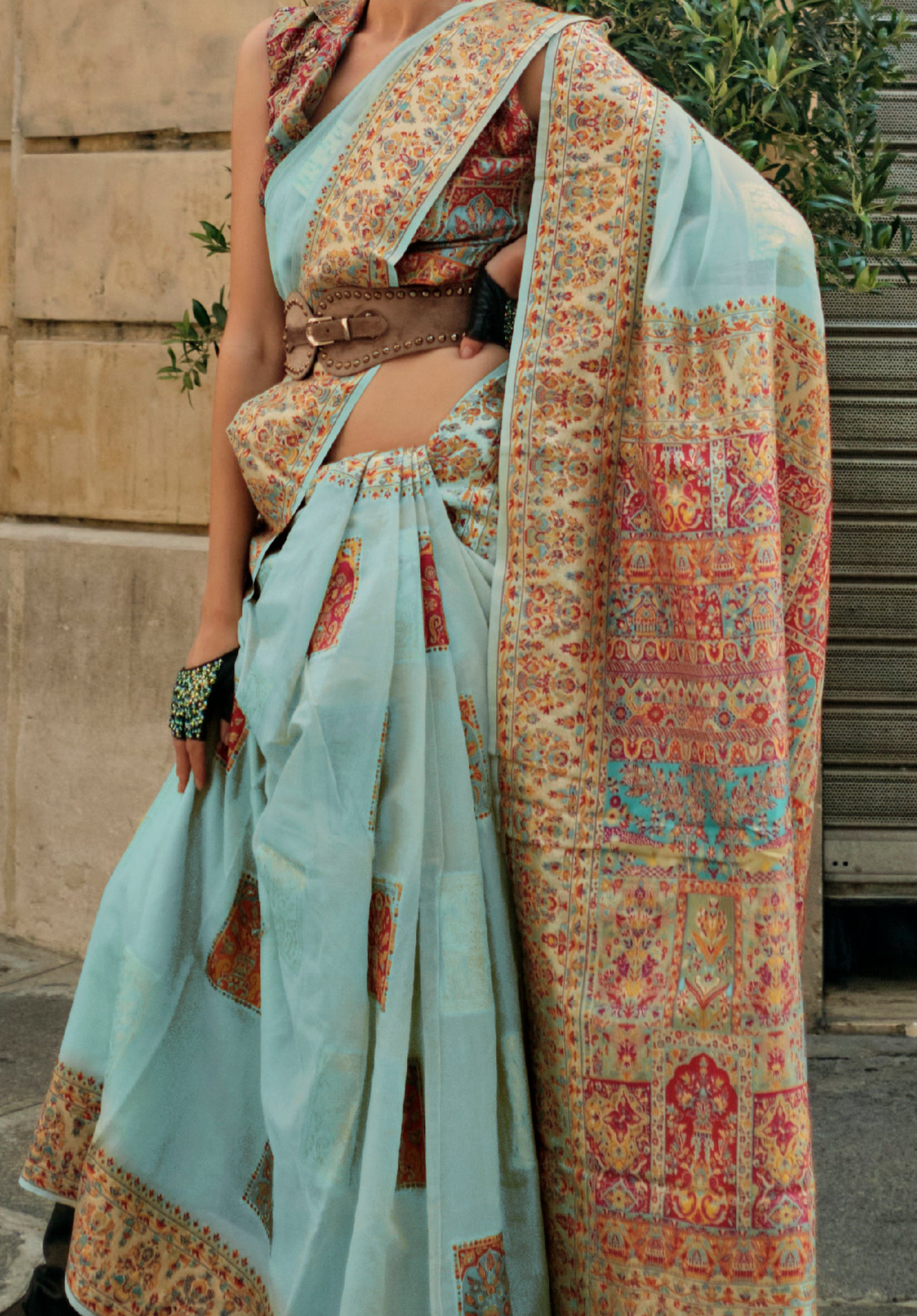 Elegant Mint Green Kashmiri Jamewar Handloom Saree