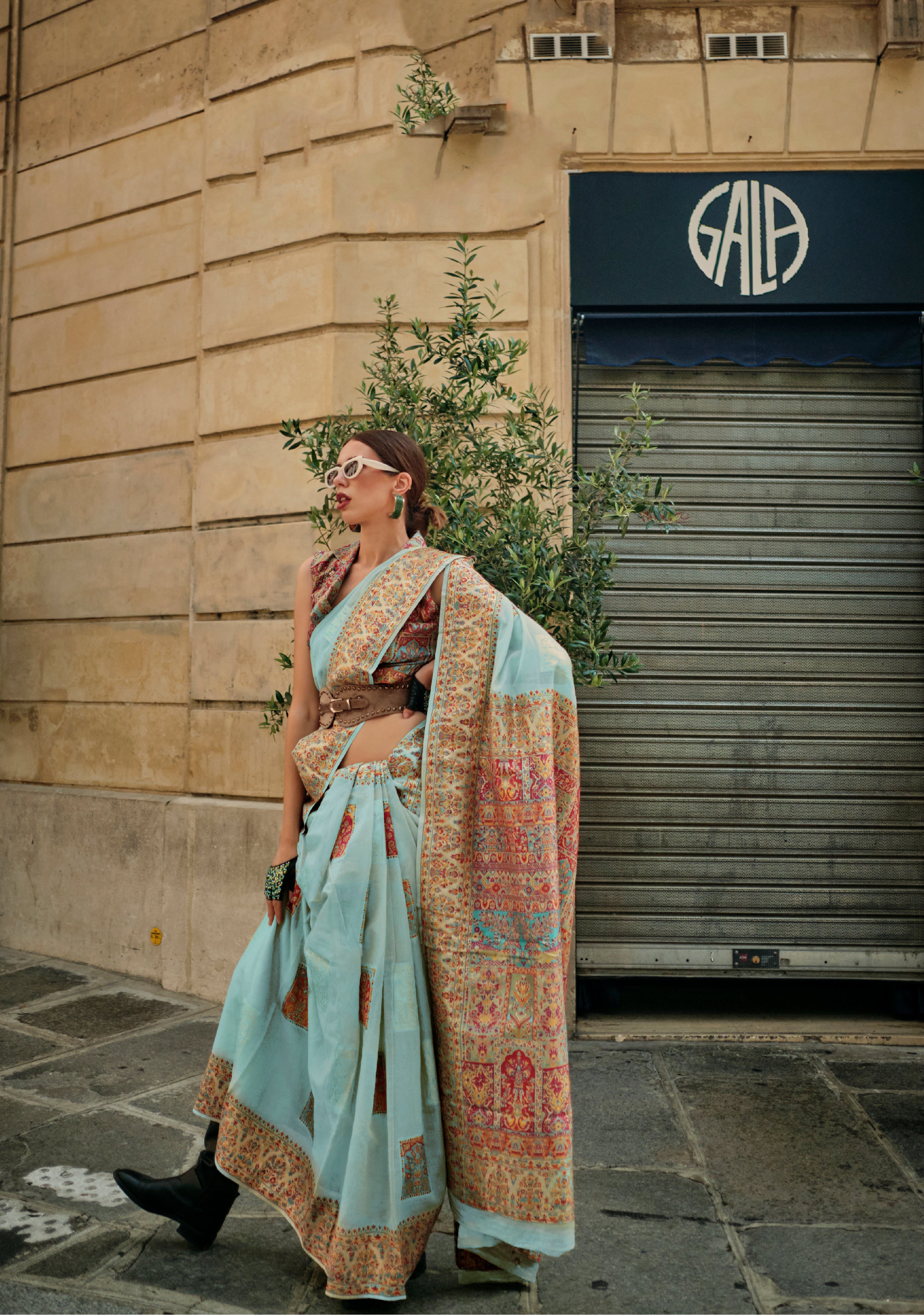 Elegant Mint Green Kashmiri Jamewar Handloom Saree