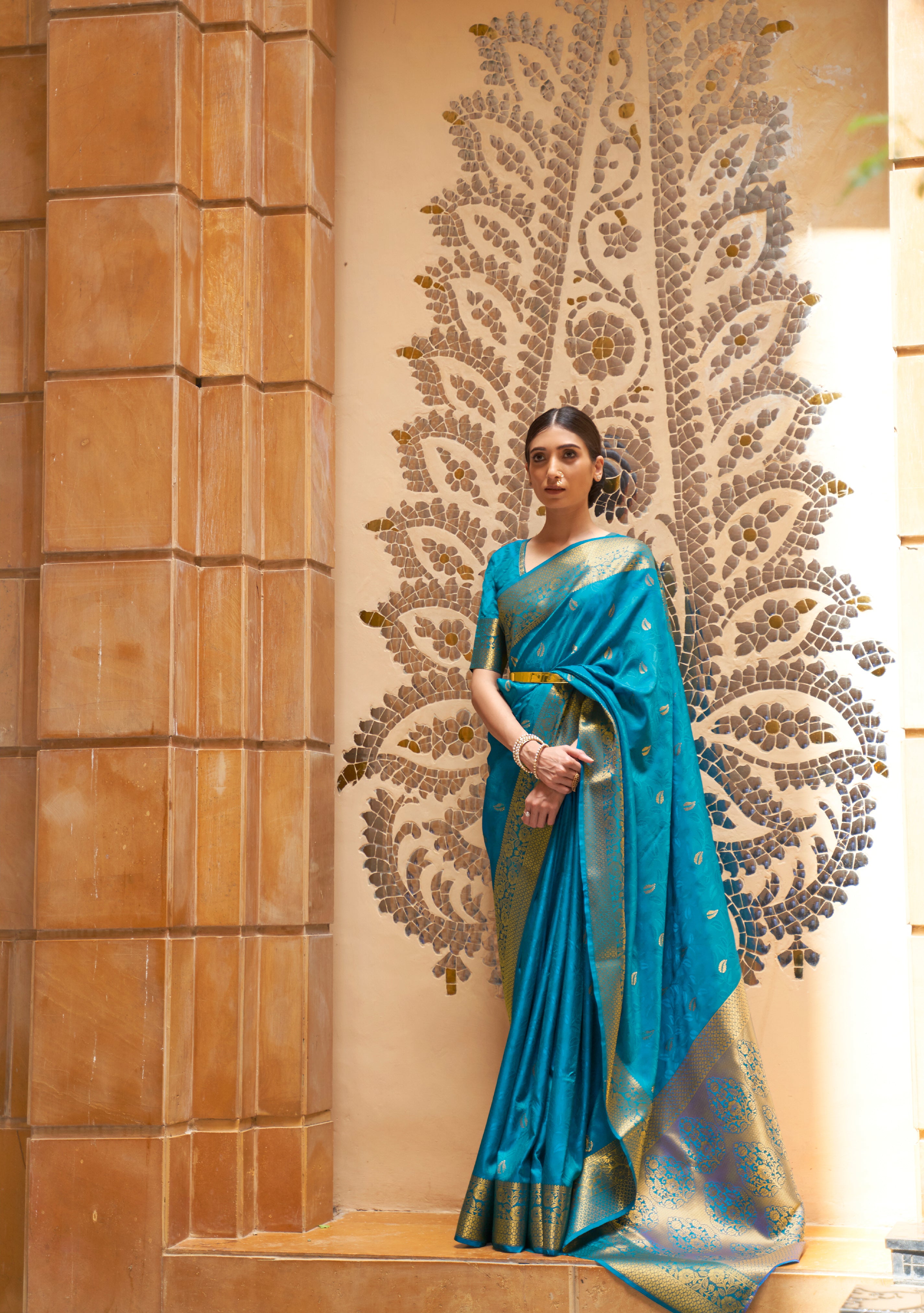 Bluebell Elegance Zari Woven Kanjivaram Saree