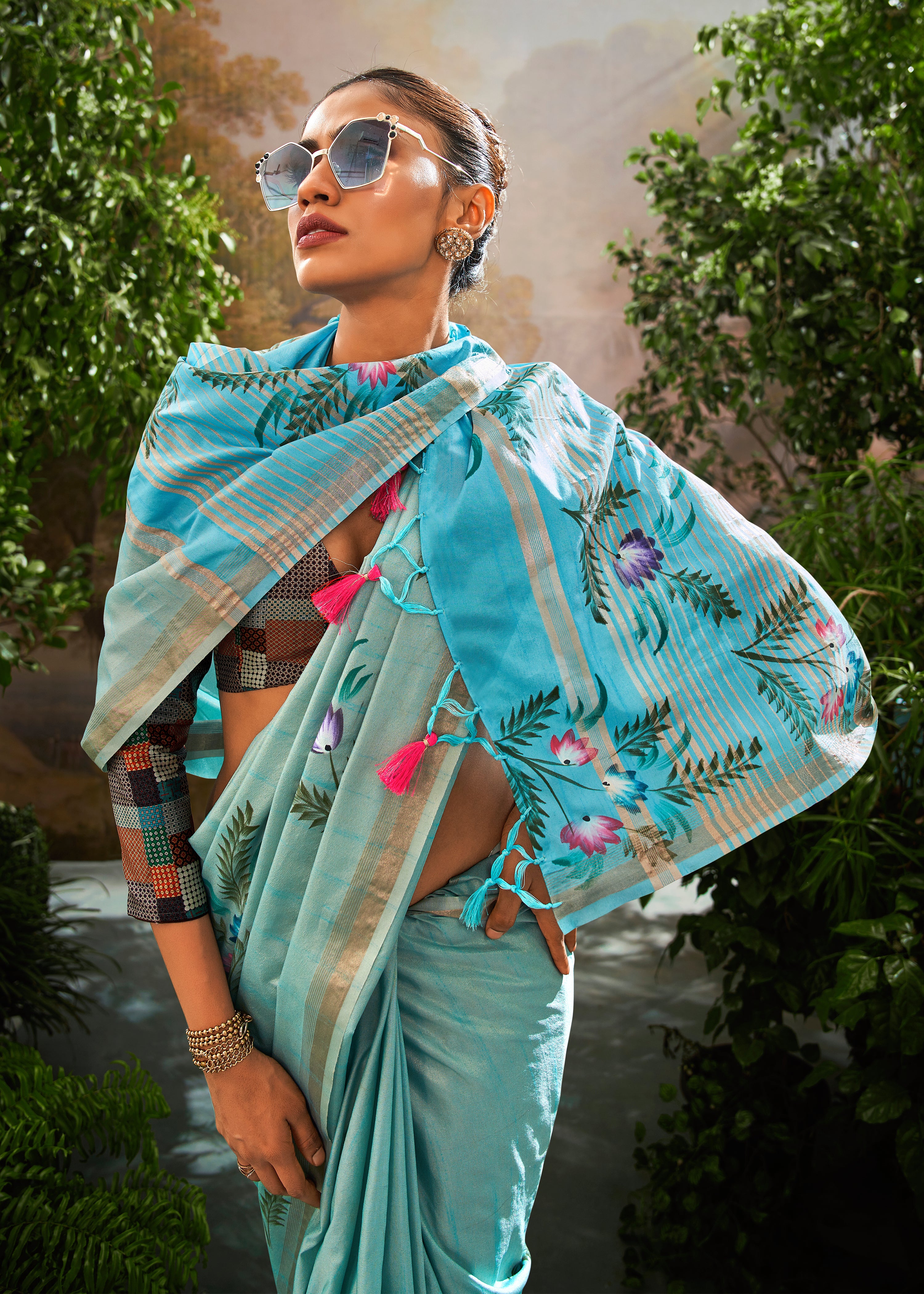 Turquoise Blue Coloured Soft Linen Tissue Saree – Timeless Luxury & Grace