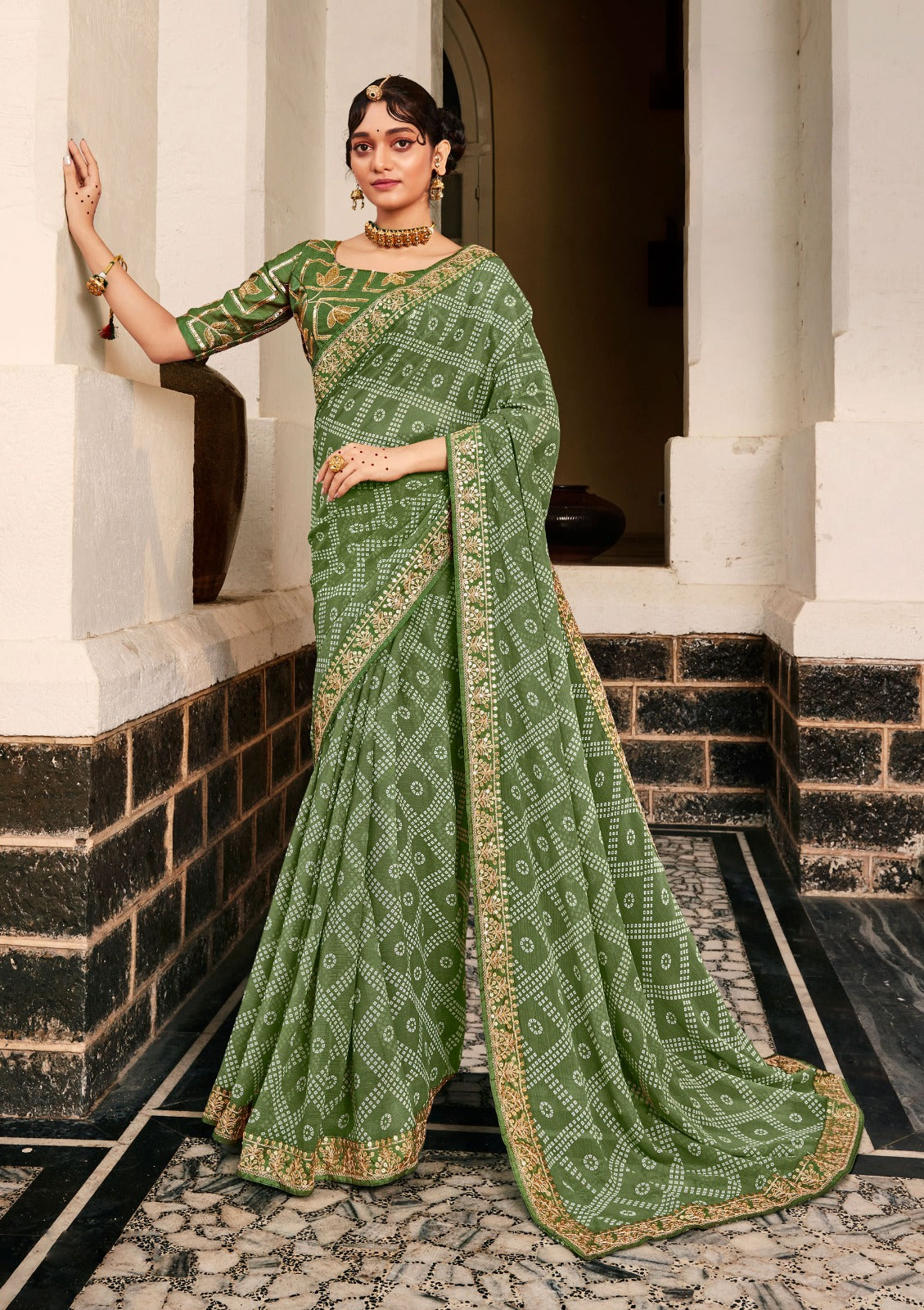 Elegant Dark Green Bandhni Print Saree