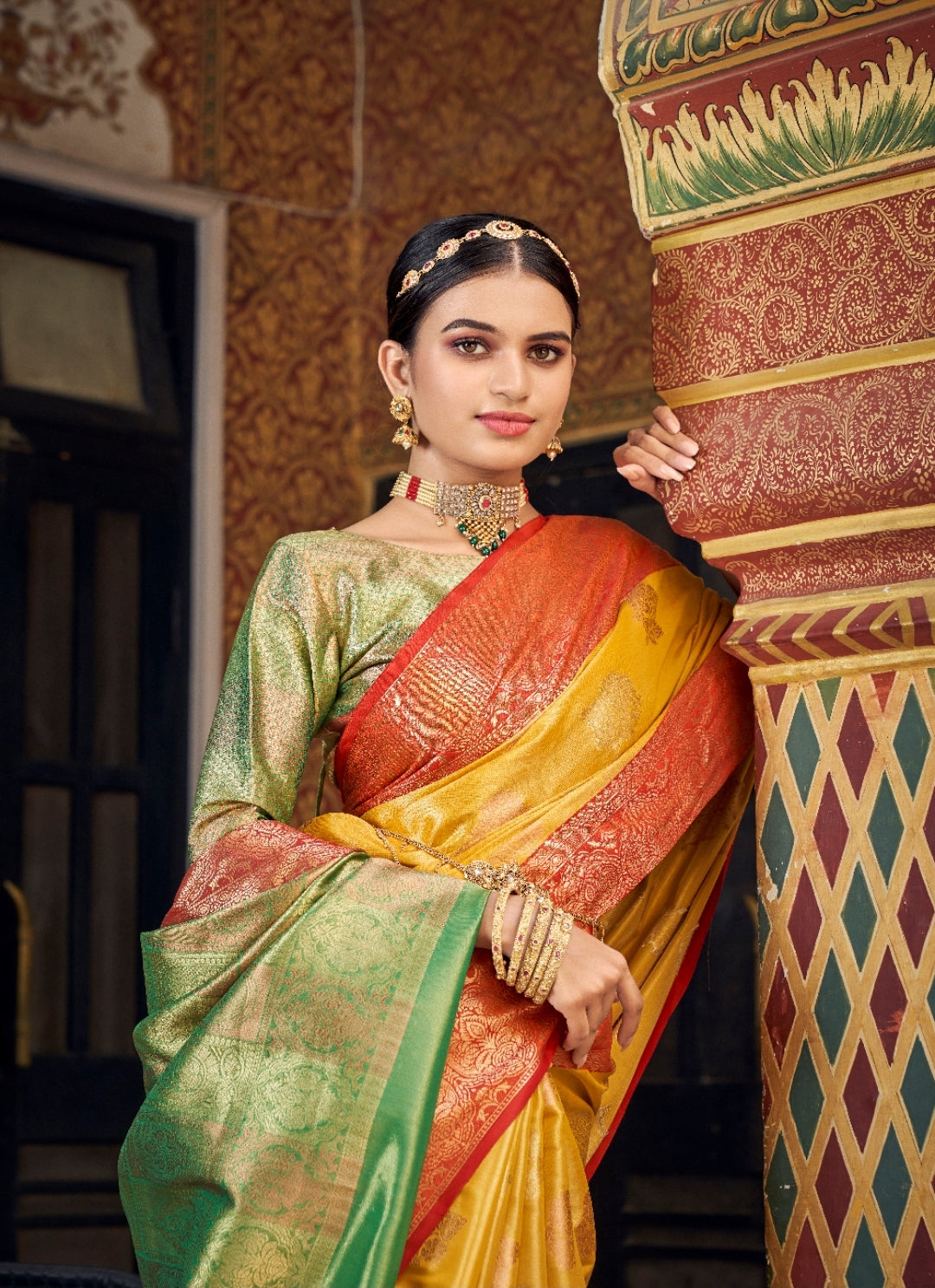 Harmony Hues Dual Tone Yellow and Green Banarasi Handloom Silk Saree