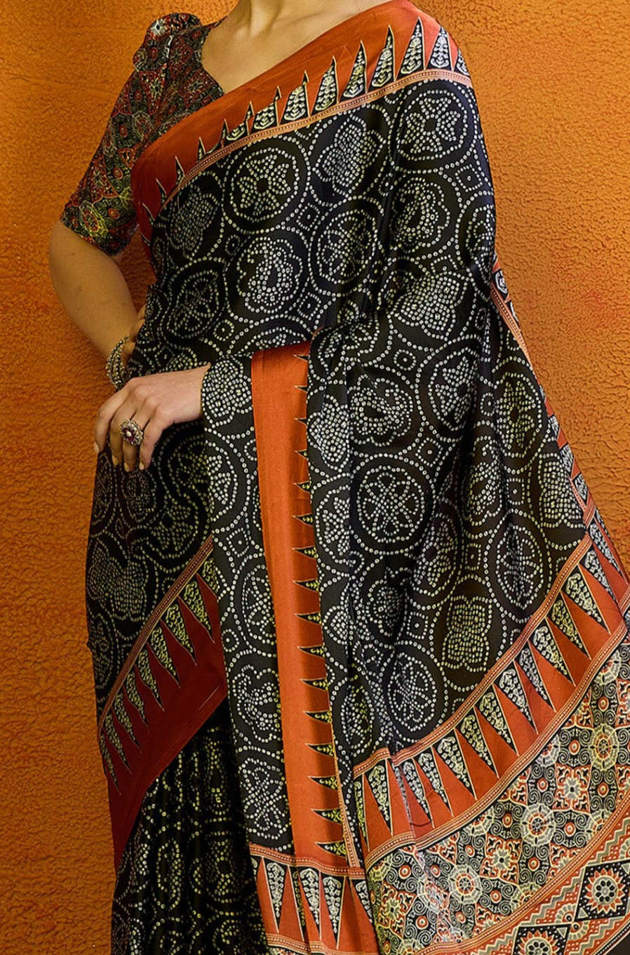 Sleek Black Kadali Saree