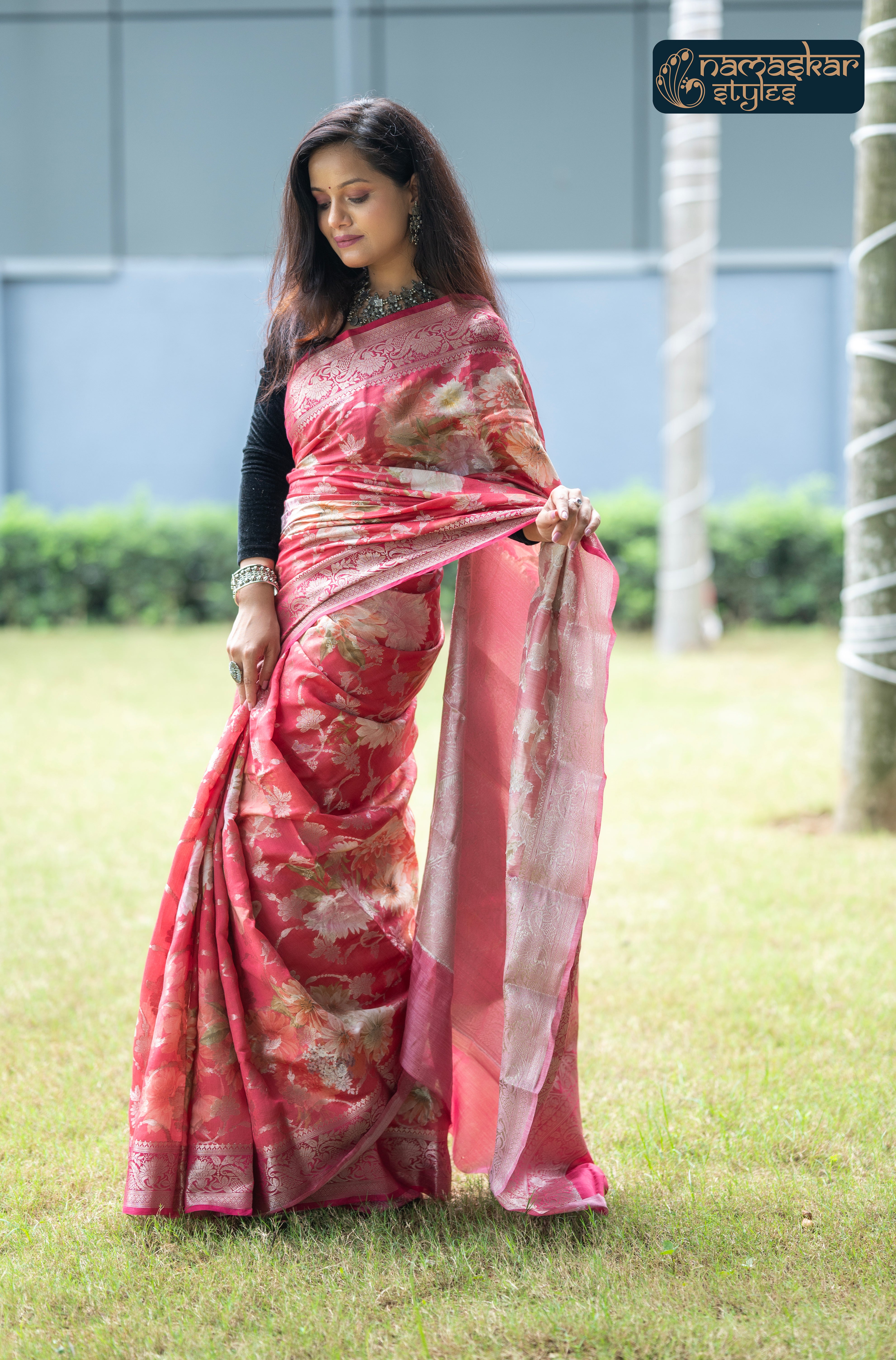 Classic Red Zari Woven Pure Banarasi Silk Saree with Silk Mark Certification