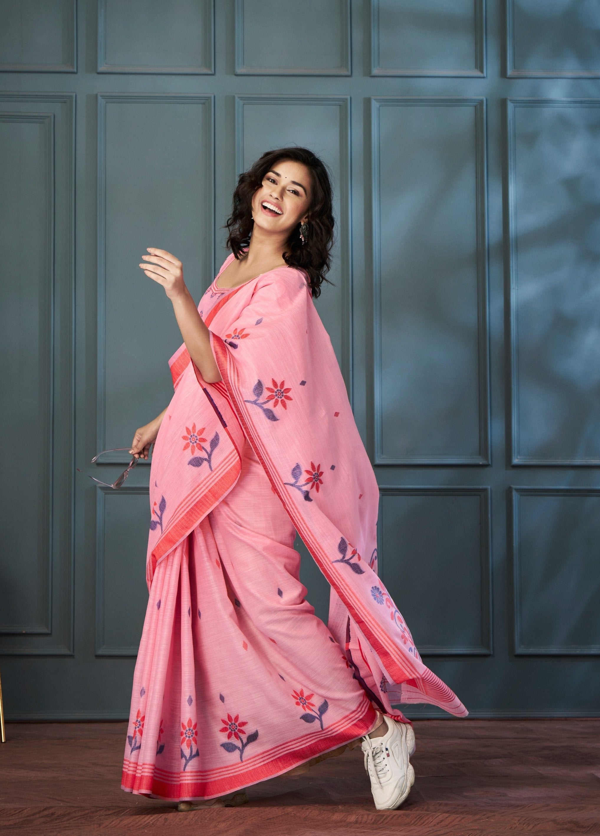 Radiant Pink Handloom Linen Silk Saree with Intricate Weaving