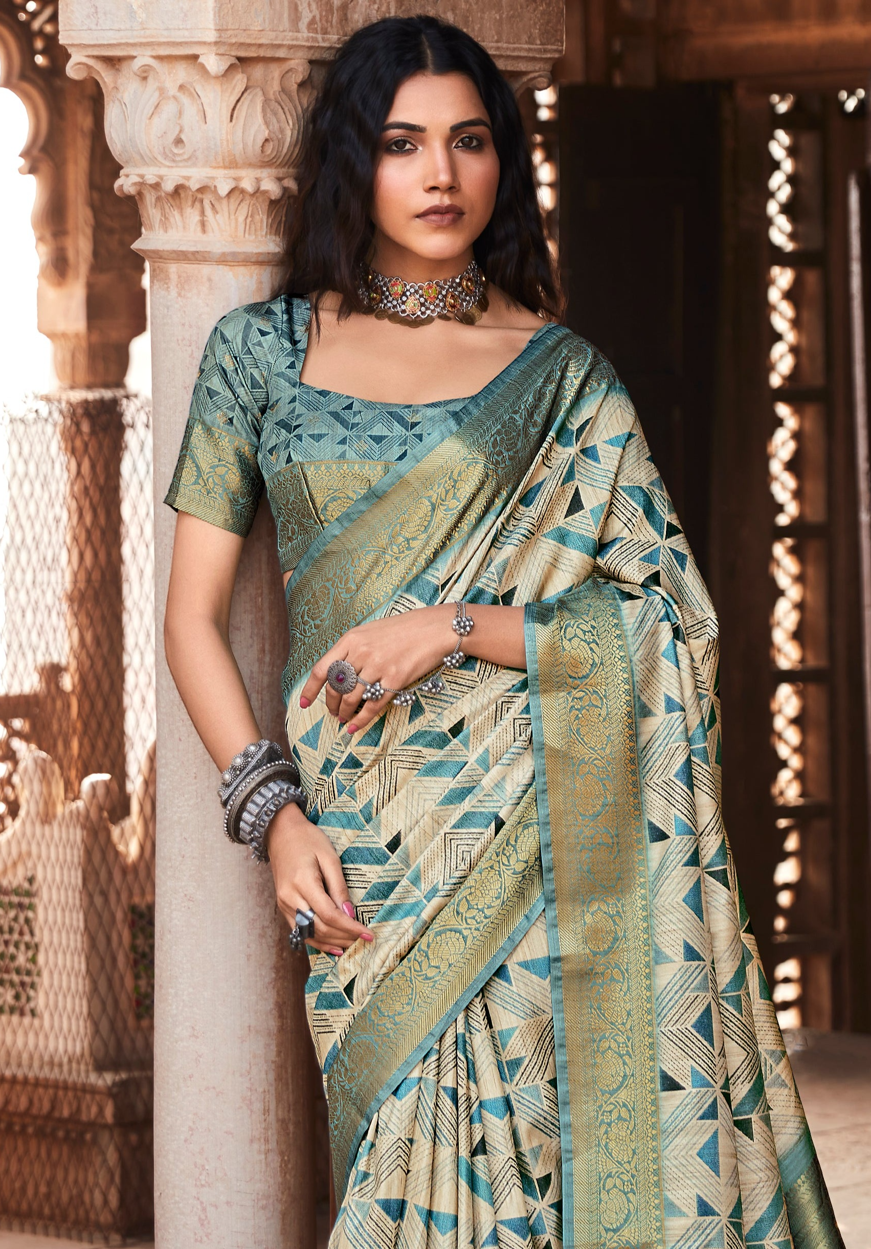 Ultramarine Blue Handloom Banarasi Silk Saree