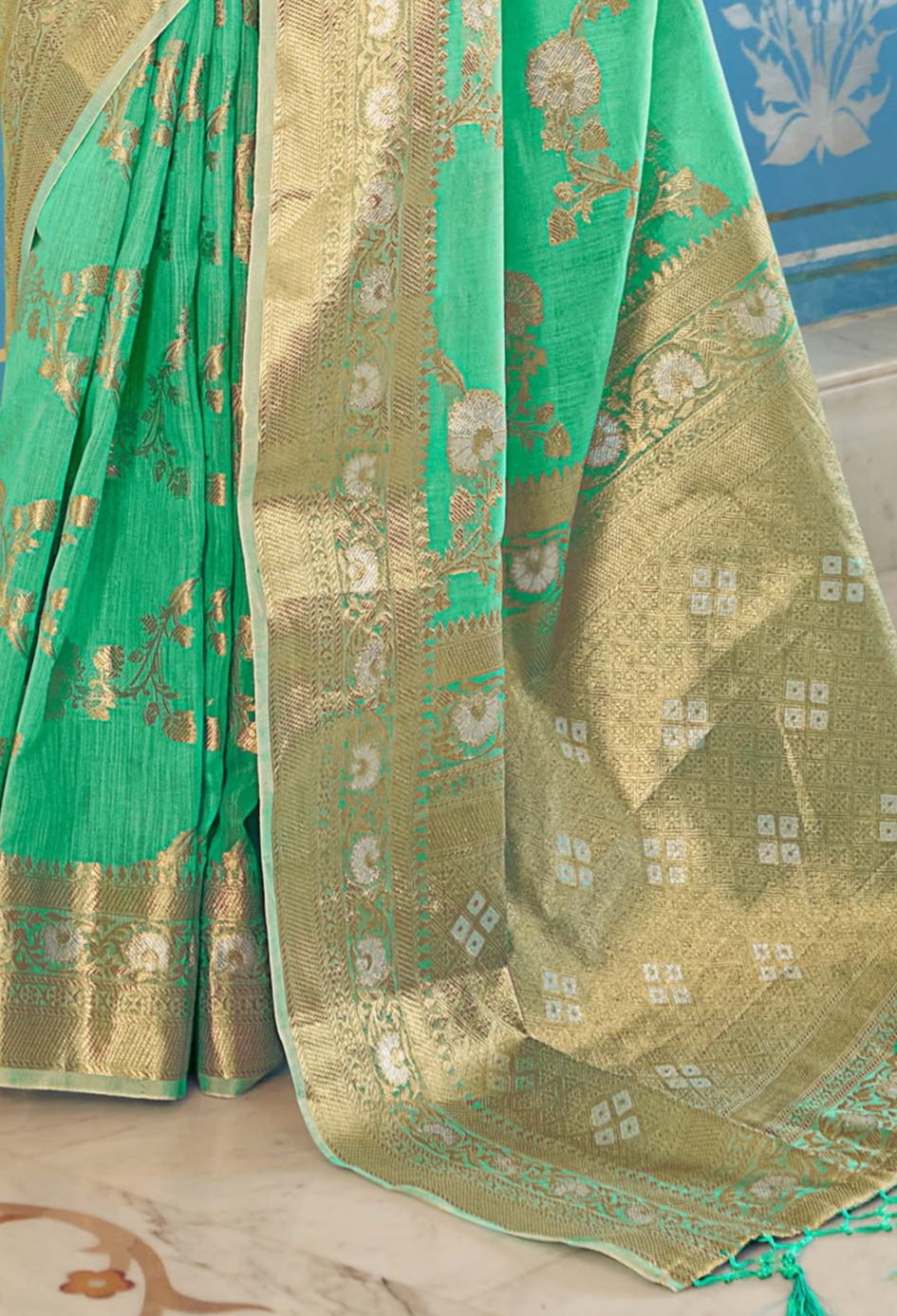 Pistachio Green Bliss Linen Silk Saree